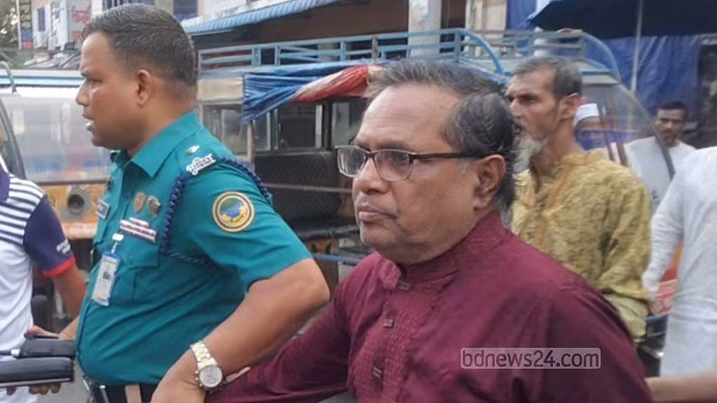 বরিশালে পুলিশি বাধায় জাপার মিছিল পণ্ড, হেফাজতে প্রেসিডিয়াম সদস্য