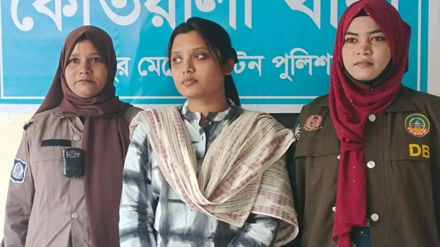 গোপন খবরে অভিযান চালিয়ে ছাত্রলীগ নেত্রীকে গ্রেফতার