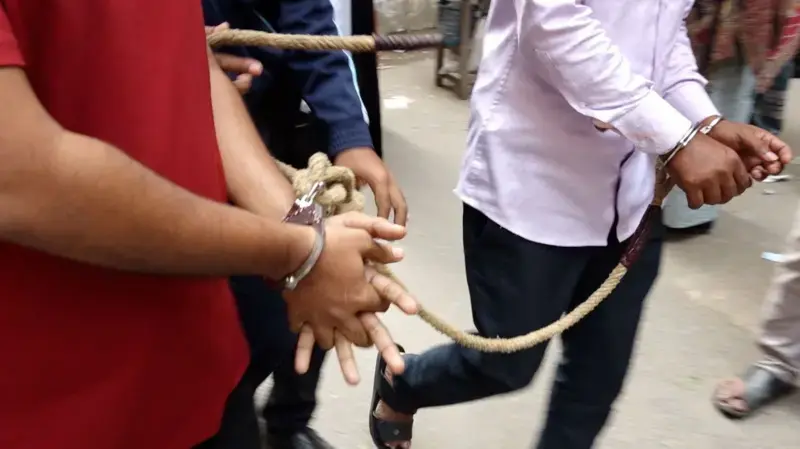 জামিনের পরও মুক্তি নয়, জেলগেটে নতুন মামলা—আইনের ফাঁক নাকি অপব্যবহার