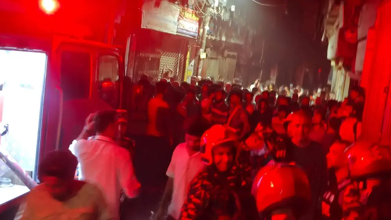সংযুক্ত ছবি