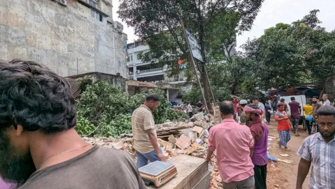 মিরপুরের রাড্ডা সেন্টারে হামলা-লুটপাট: দুষ্কৃতিকারীদের কঠোর শাস্তির দাবি জামায়াত আমিরের