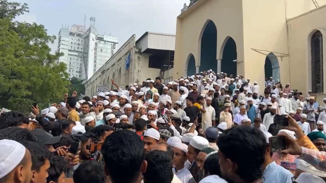বায়তুল মোকাররমের খতিবের অপপ্রচারের অভিযোগে বিএনপির যুগপতের সঙ্গী জমিয়তে উলামায়ে ইসলামের বিক্ষোভ