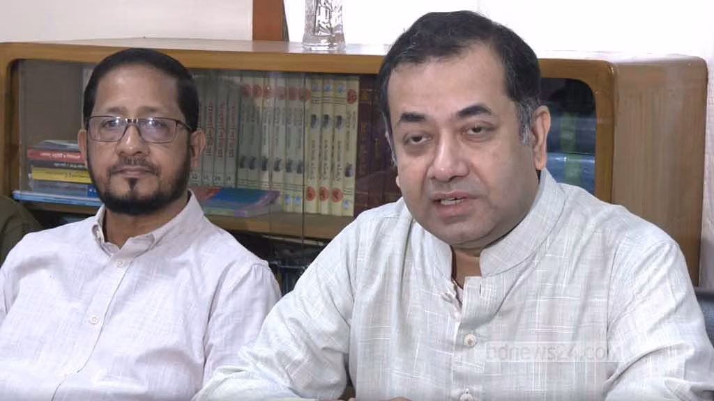 ‘নিষিদ্ধ সংগঠনের’ প্রধানের বক্তব্য প্রচার করতে চান? সাংবাদিকদের প্রশ্ন তথ্য প্রতিমন্ত্রীর