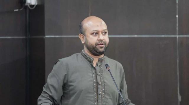 সংযুক্ত ছবি
