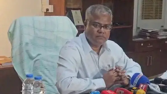 না ফেরার শর্তে নয়, অসুস্থতার কারণে ক্যাম্পাস ছেড়েছি; সুস্থ হয়েই ফিরব: চুয়েটের নতুন উপাচার্য