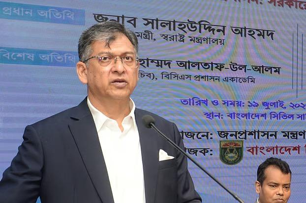 রাজনৈতিক পক্ষপাতমুক্ত থেকে জনসেবায় নিয়োজিত হওয়ার আহ্বান স্বরাষ্ট্রমন্ত্রীর