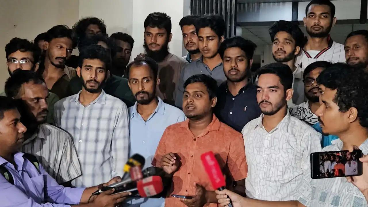 রাবির প্রশাসনিক কর্মসূচি বয়কটের ঘোষণা সাংবাদিকদের, ৩ দিনের আলটিমেটাম