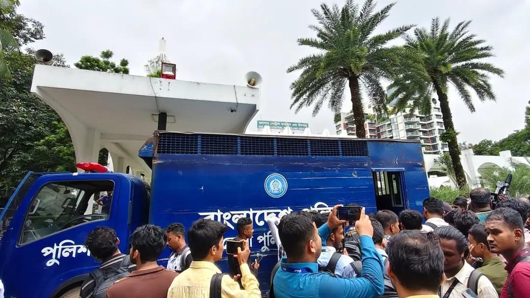 তৌফিক নেওয়াজের জানাজা অনুষ্ঠিত, বনানী কবরস্থানে দাফন