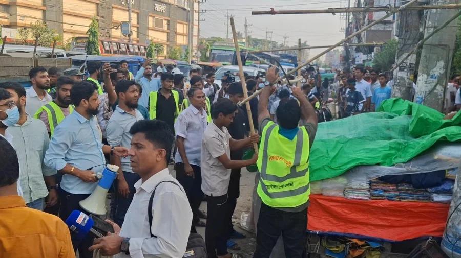 বিএনপি নেতাদের সঙ্গে নিয়ে জেলা প্রশাসনের অভিযান, শতাধিক দোকান উচ্ছেদ