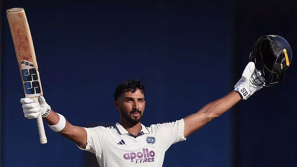 দুইবার জীবন পেয়ে পাডিক্কালের সেঞ্চুরি, ভারতের ৩০০