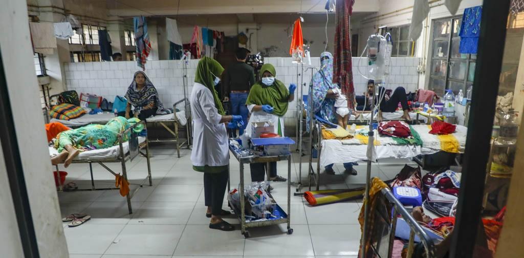 হাম ঠেকানোর সব কিছুতেই ‘ঘাটতি’