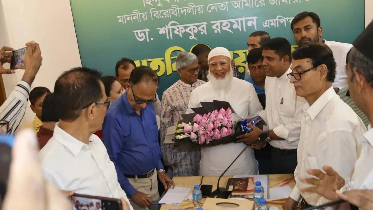 হিন্দু সম্প্রদায়ের সমস্যা সমাধানে সরকার-বিরোধীদল সম্মিলিতভাবে কাজ করবে: জামায়াত আমির
