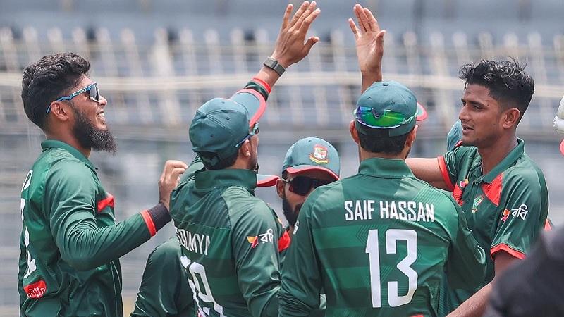 নাহিদের আগুনে বোলিংয়ে দুইশর আগেই অলআউট নিউজিল্যান্ড