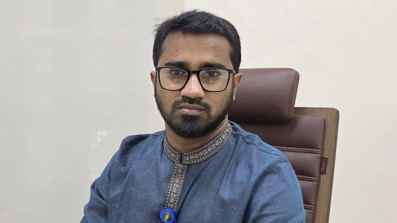 জামায়াতের তুলনায় আওয়ামী লীগের অপরাধ লঘুই বলা যায়: রাশেদ খাঁন