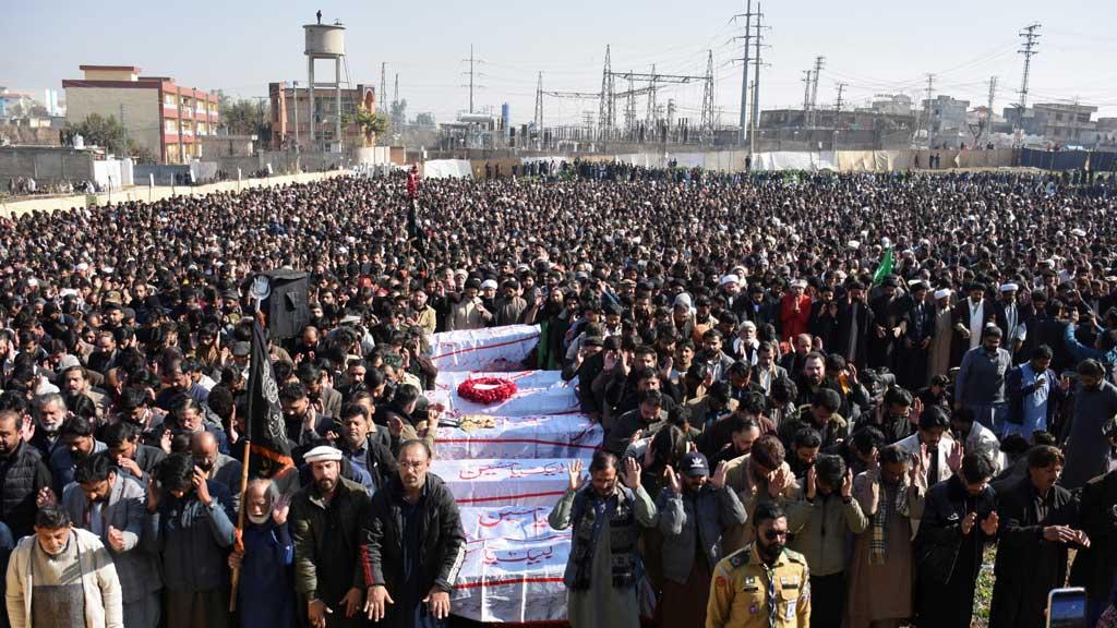পাকিস্তানে মসজিদে বোমা হামলায় নিহত বেড়ে ৩৬, আইএসের দায় স্বীকার
