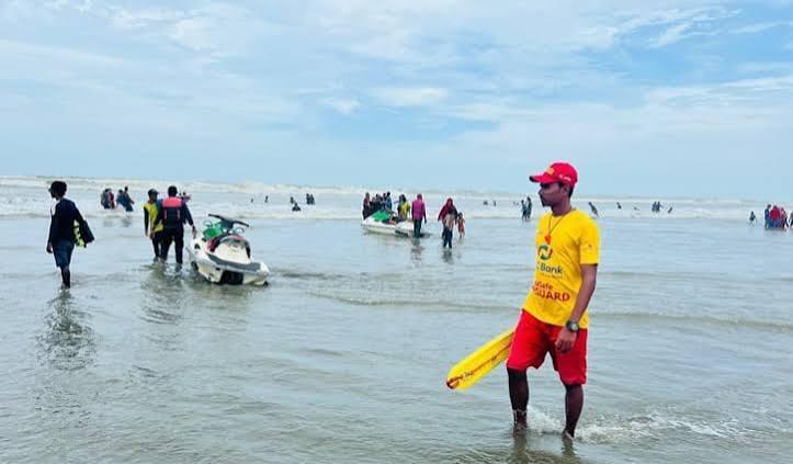 কক্সবাজারে সাগরে গোসলে নেমে পর্যটকের মৃত্যু, নিখোঁজ ১