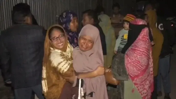 নারায়ণগঞ্জে ব্যানারে নাম দেওয়া নিয়ে সংঘর্ষ, স্বেচ্ছাসেবক দলের নেতা নিহত