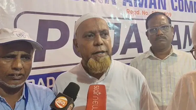 পূজার দিনে ব্যস্ততা বাড়ে কলকাতার যে মুসলিমদের