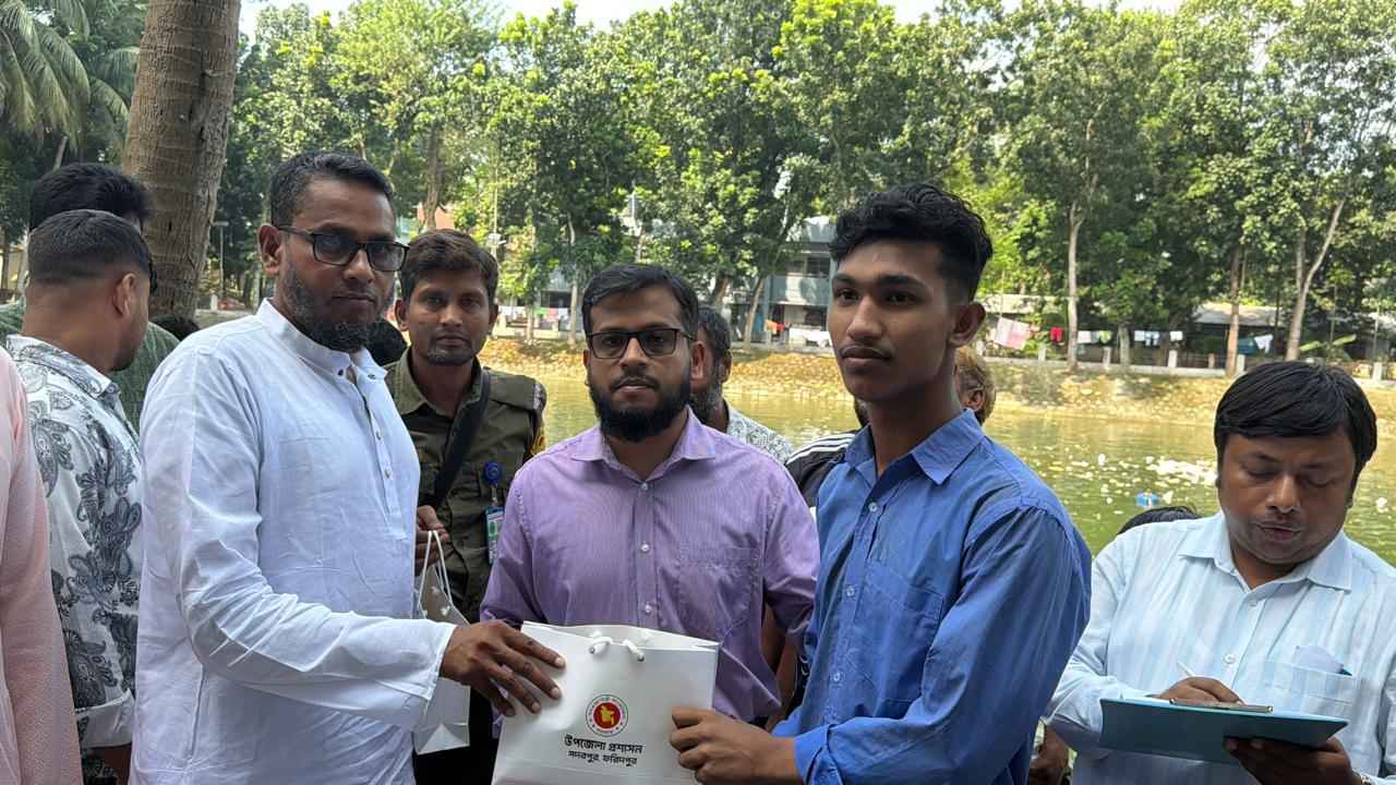 সদরপুরে শিক্ষার্থীদের সাঁতার প্রশিক্ষণ ও বাছাই পর্ব অনুষ্ঠিত