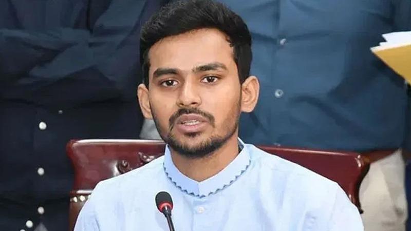 সংযুক্ত ছবি