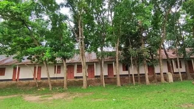 সংযুক্ত ছবি