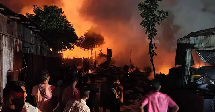 নিভল আশুলিয়ার আগুন, পুড়ল ১৫ গুদাম ও শ্রমিক কলোনি
