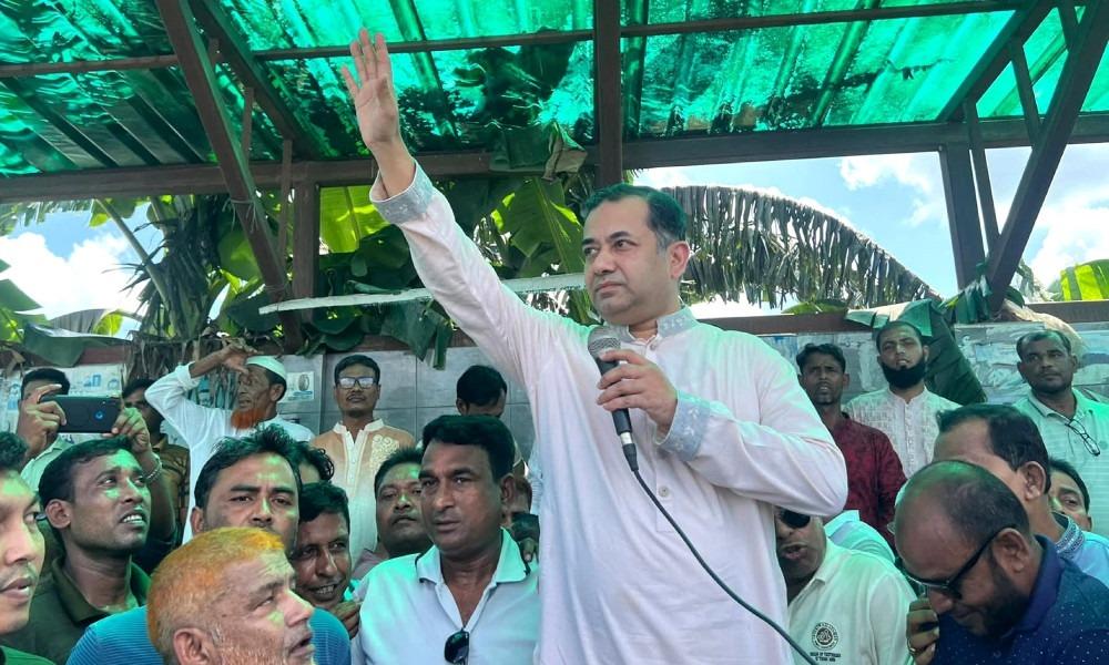 হুংকার দিয়েন না, সাহস থাকলে এখনই আসেন