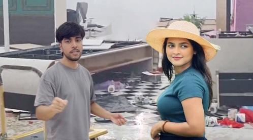‘অশিক্ষিত, চাঁদাবাজ দিয়ে দেশটা ভরে গেছে’