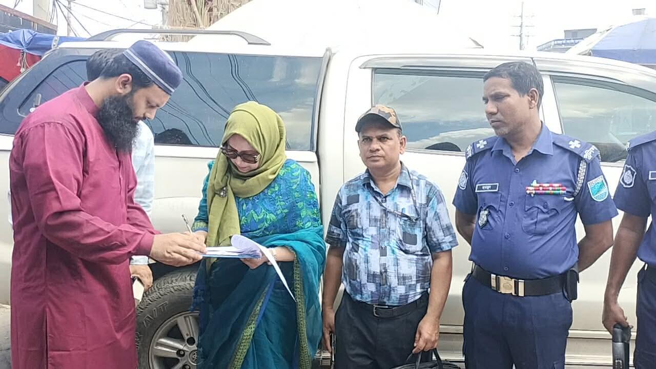 সোনারগাঁয়ে ভ্রাম্যমান আদালতের মাধ্যমে তিন প্রতিষ্ঠানকে ৬ লক্ষ টাকা জরিমানা