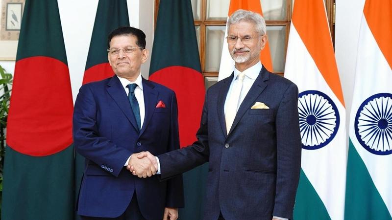 হাসিনাকে প্রত্যর্পণের দাবি ও প্রধানমন্ত্রীর ভারত সফর নিয়ে আলোচনা