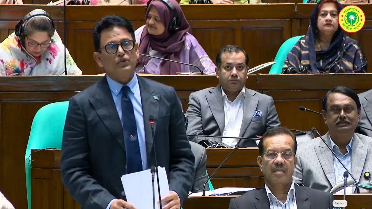 শিক্ষার্থীদের পড়ার টেবিলে ফিরে যাওয়ার আহ্বান শিক্ষামন্ত্রীর