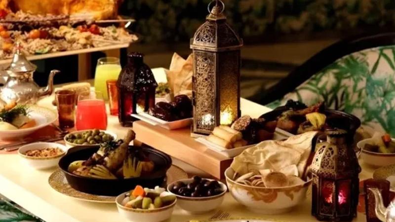 মুয়াজ্জিন সেহরির সময় শেষ বলার পর খেলে রোজা হবে?