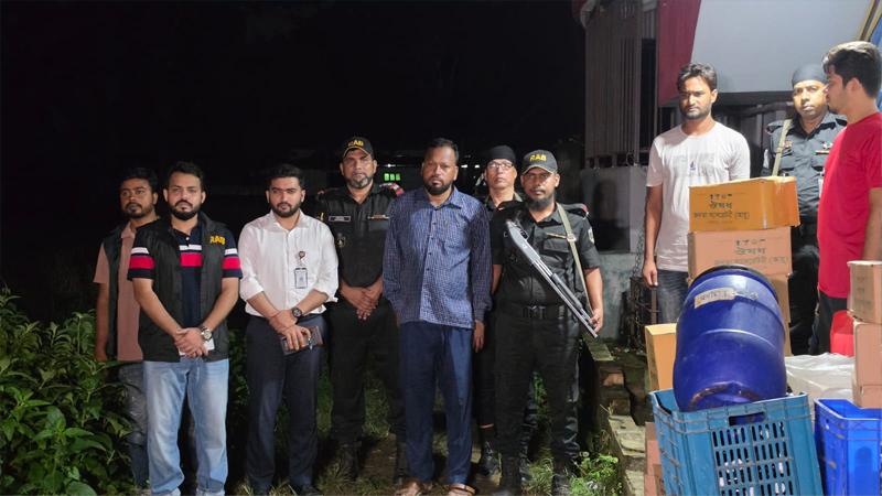 ফরিদপুরে সেই এনসিপি নেতা শাহেদের কারখানায় ফের অভিযান