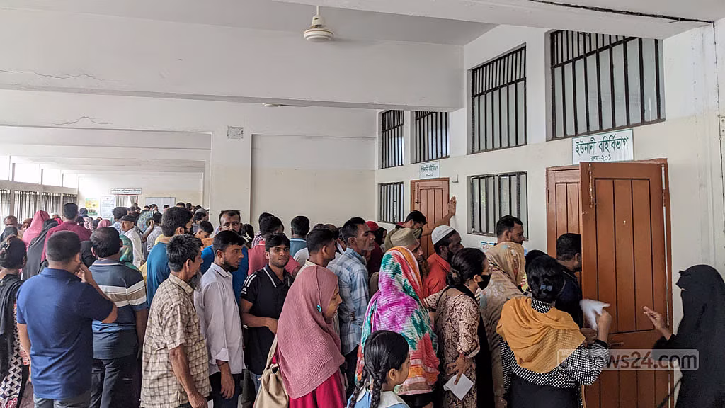 ইউনানি-আয়ুর্বেদিক হাসপাতালে হঠাৎ রোগীর চাপ, হিমশিম চিকিৎসকরা