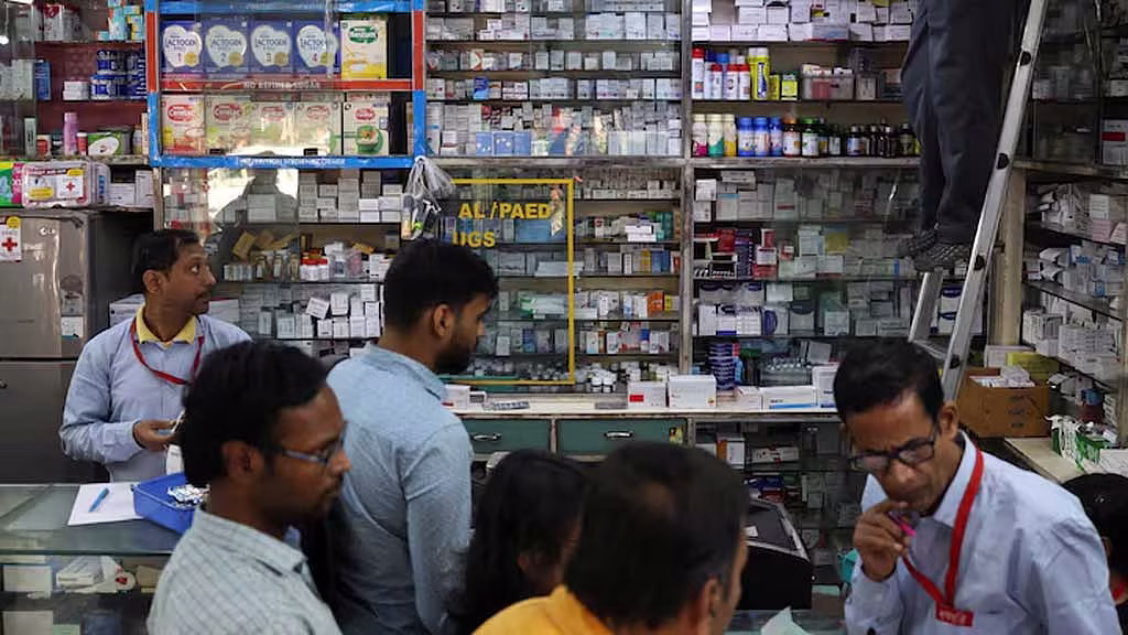 ক্যান্সারের ইনজেকশনে পানি, সরকারি স্কিমের ওষুধ কালোবাজারে: ভারতে চক্রের সন্ধান