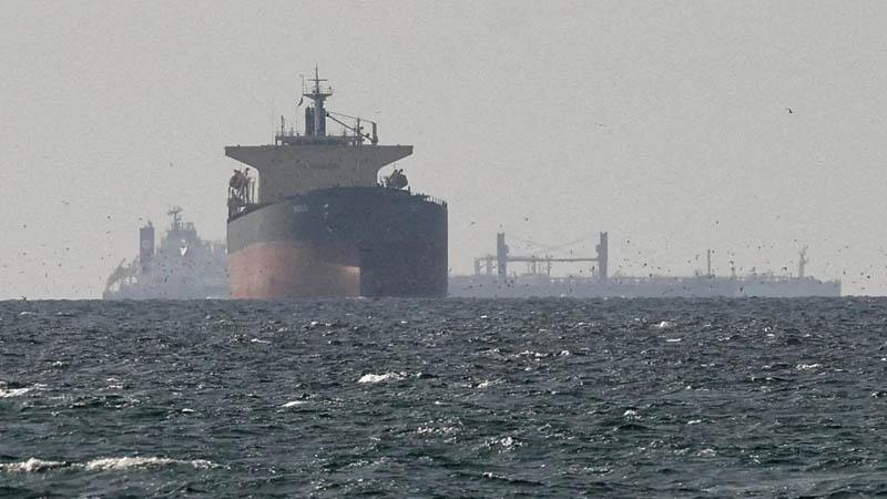 হরমুজ প্রণালি এখন বাণিজ্যিক জাহাজ চলাচলের জন্য উন্মুক্ত: ইরা...