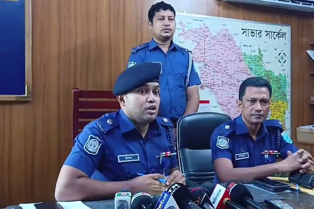 সাভারে মাদ্রাসাছাত্রকে ছয় মাস ধরে ধর্ষণের অভিযোগ, ২ শিক্ষকসহ গ্রেপ্তার ৫