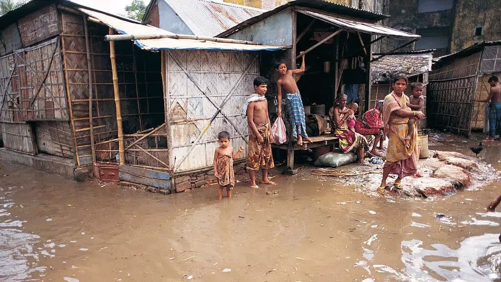 জলবায়ু পরিবর্তনে ঢাকা-কলকাতার লাখো মানুষ বাস্তুচ্যুতির ঝুঁকি...