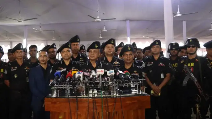 অসাবধানতার কারণে জঙ্গল সলিমপুরে র‍্যাব ক্যাম্পে হামলা, গ্রেপ...