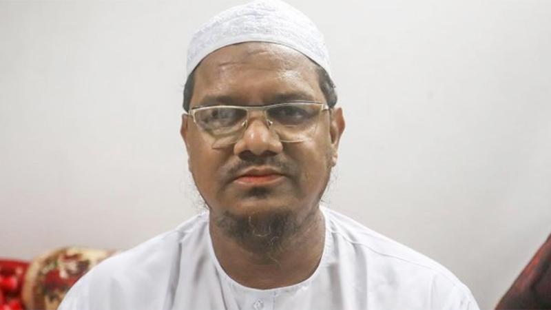 রাজনৈতিক চর্চায় উজ্জ্বল চরিত্র খালেদা জিয়া: চরমোনাই পীর