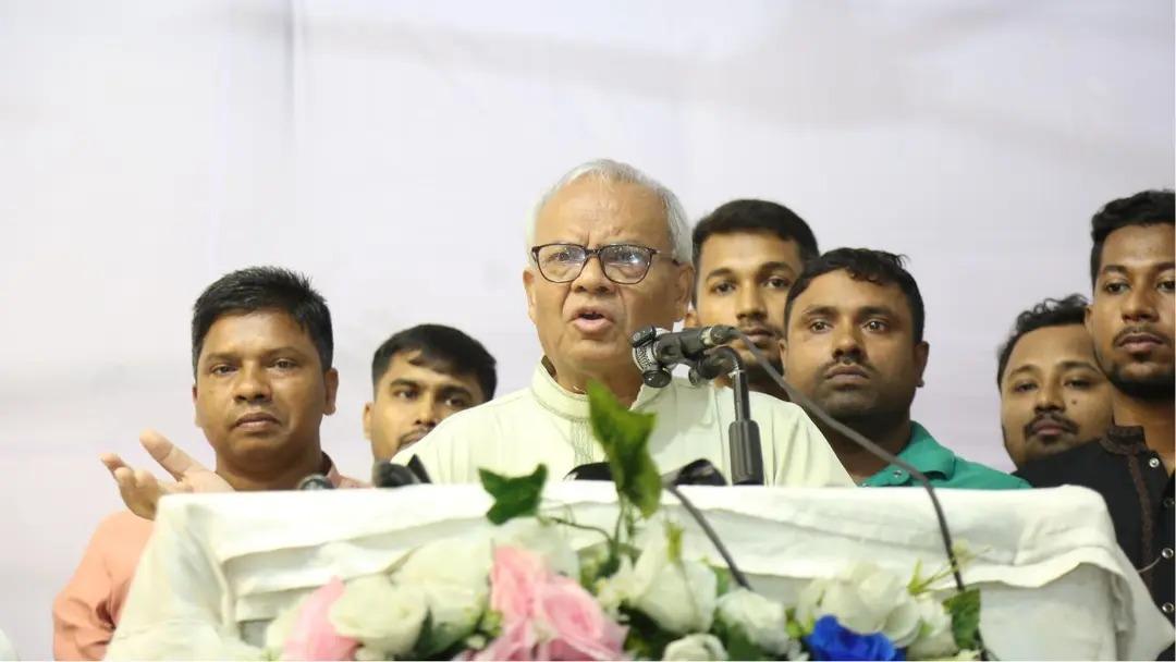 সংযুক্ত ছবি