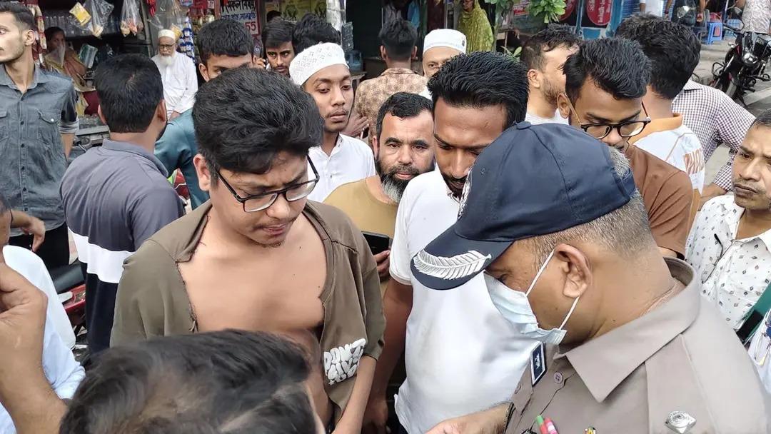 সংযুক্ত ছবি