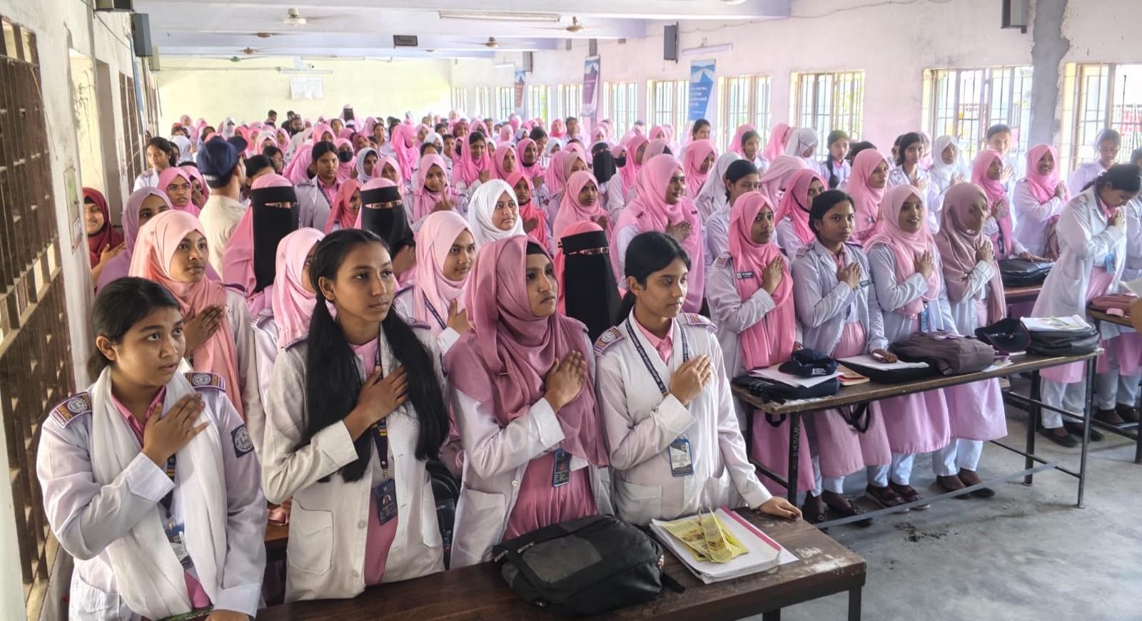 লালমনিরহাটে নারী শিক্ষার্থীদের তথ্য অধিকার আইন বিষয়ে ওরিয়েন্টেশন