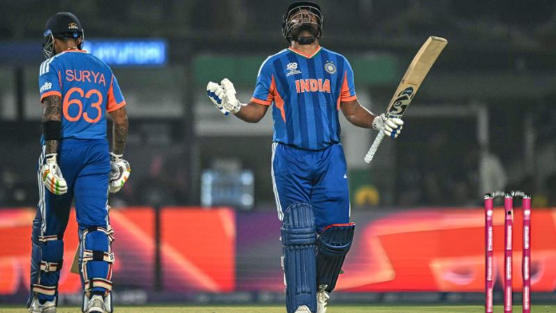 সাঞ্জু স্যামসন বীরত্বে উইন্ডিজকে বিদায় করে সেমিতে ভারত