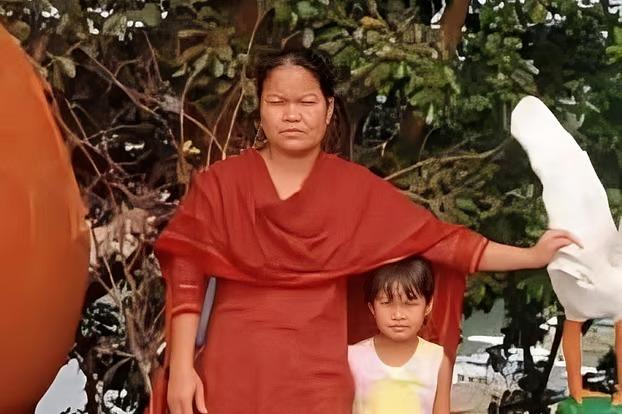 সাজেকে ট্রাকের ধাক্কায় প্রাণ গেল অন্তঃসত্ত্বা শিক্ষিকার