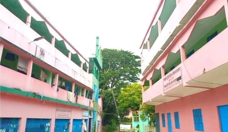 চট্টগ্রামে ১১ শিক্ষকের ১০ পরীক্ষার্থী, দাখিলে পাস করেনি কেউ