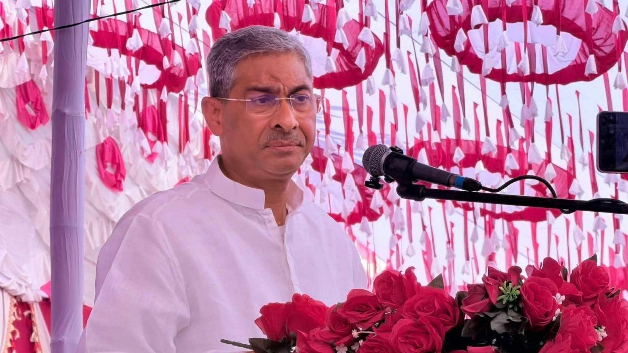 ‘শিক্ষাকে অগ্রাধিকার দিয়ে তরুণ প্রজন্মকে শক্তিশালী করতে চায় সরকার’