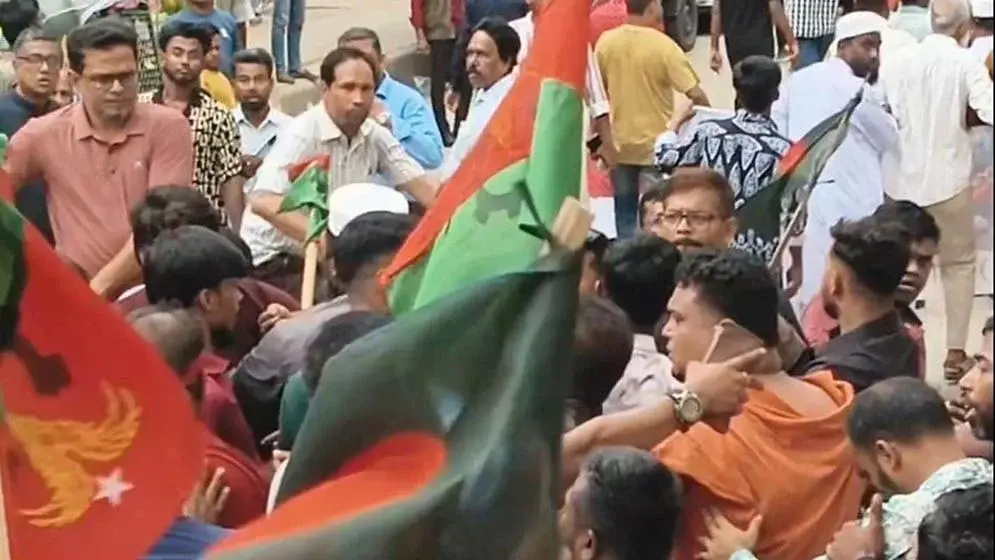 নারায়ণগঞ্জ মহানগর বিএনপির র‌্যালিতে হাতাহাতি