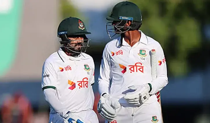 এগিয়ে থেকেই দ্বিতীয় দিন শেষ করল বাংলাদেশ