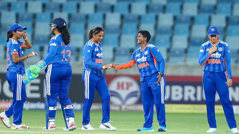 মাত্র ৩০ বলেই প্রতিপক্ষকে উড়িয়ে দিয়ে সেমিতে বাংলাদেশকে পেল ভারত